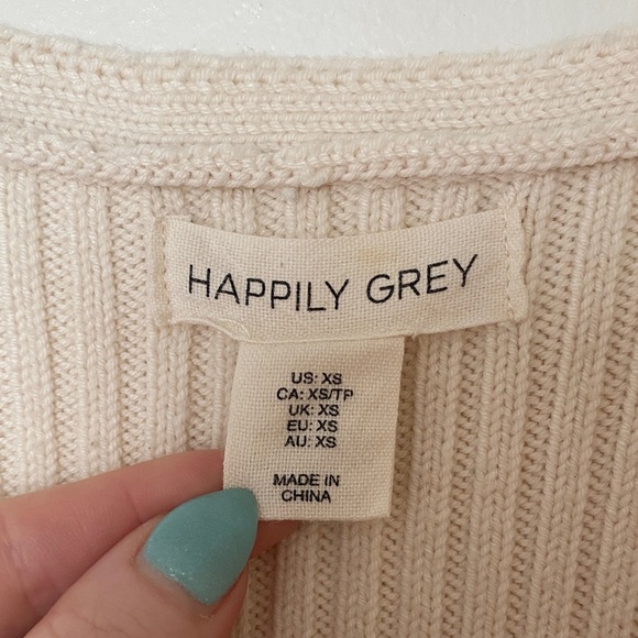 Chic Cream Ribbed Knit Dress with Buttons - Picture 2 of 3